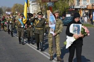 У Миргороді попрощалися з військовою Ярославою Никоненко