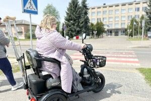 Шлях до безбар’єрності: селище на Волині перевірили на доступність