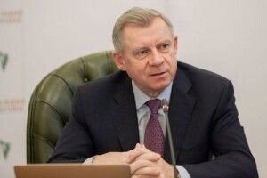 Голова Нацбанку написав заяву про звільнення: готуємось до обвалу гривні? 