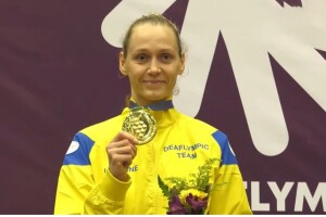 7-разова дефлімпійська чемпіонка з Рівного витратила всі призові для дітей з вадами слуху та зору