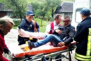 На Закарпатті з потяга випав 19-річний юнак
