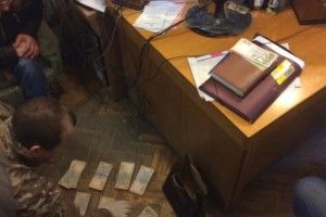 «Тилові миші кололися, пищали, але далі продовжували жерти кактус хабарів»