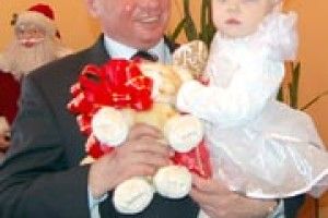 МИКОЛАЙ ВІДВІДАВ СИРІТ І ОСОБЛИВИХ ДІТОК