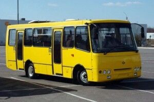 У місті на Волині через коронавірус непросто потрапити до могилок рідних