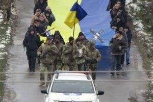 Героя поховали на сільському кладовищі: на Рівненщині попрощалися із захисником України (Фото, відео)