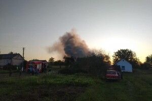 У Рівненському районі горіла хата