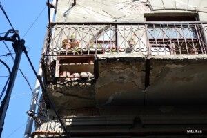 В центрі Івано-Франківська обвалився балкон з 87-річною жінкою