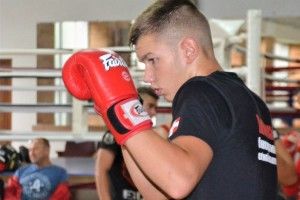 Рожищенські спортсмени підтримали онкохворого земляка