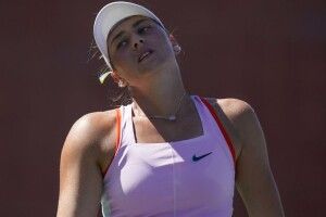 Українська тенісистка відмовилася потиснути руку білоруській спортсменці після матчу на US Open (Відео) 