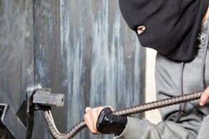 На Горохівщині злодії залізли у гараж і винесли добра на 10 тисяч