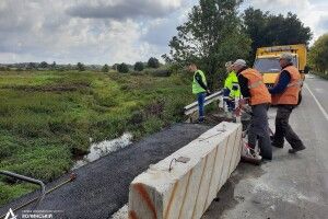 У селі на Волині відремонтували пошкоджений міст
