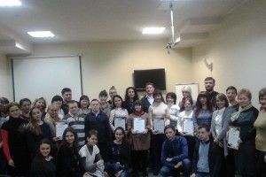 Влаштувати на роботу «сонячних» працівників спробували... журналісти
