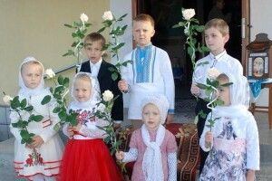 Діти і квіти зустрічали єпископа Нафанаїла у Ківерцях (фото)