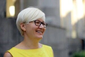 Відому письменницю відмовилися обслужити українською мовою у столичному кафе