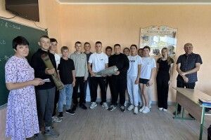 В гімназії на Волині замість квітів на 1 вересня зібрали кошти для ЗСУ
