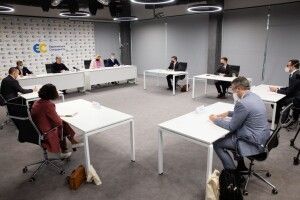 Петро Порошенко зустрівся з керівництвом IRI, NDI та KAS в Україні