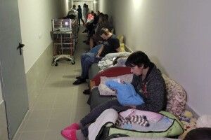 Під час повітряної тривоги сьогодні в укритті луцького перинатального перебували майже 20 дітей