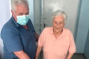 Завдяки волинським лікарям 95-річна жінка знову може ходити!