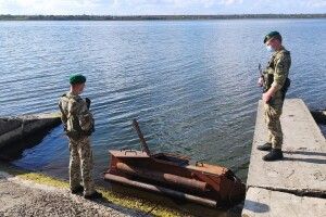 Контрабанду перевозили підводним човном (Фото, відео)