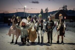 Сьогодні українці «водять козу»: як можна розважитися увечері 