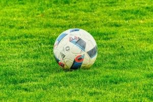 60 фанатів футбольного клубу затримали за підозрою у зґвалтуванні 