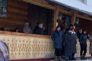 Блокували церкву: в Космачі не можуть домовитись, коли  святкувати Різдво