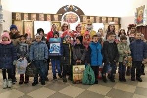 Діти із родин, що перебувають у складних життєвих обставинах, отримали подарунки до свят