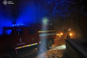 На Волині рятувальники визволили із снігового затору «швидку» з пацієнтом