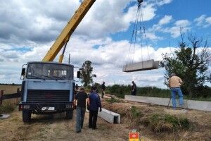 У Рожищі вкладають нові лотки для стоку нечистот