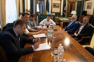 Коломойський готовий до розвороту України в бік Росії – New York Times