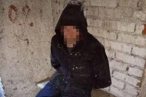 Рівняни не дали злодієві обікрасти підвал свого будинку