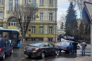 У центрі Луцька сталася аварія (Фото) 