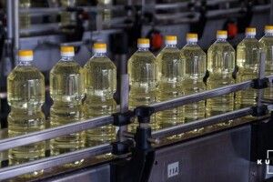Незабаром літрова пляшка олії коштуватиме 100 гривень і вище