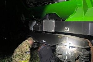 Схованка у вантажному потязі: волинські прикордонники виявили 700 пачок контрабандних цигарок 