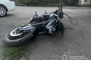 Екстремальні поїздки на мотоциклах відправили чотирьох молодиків до лікарні