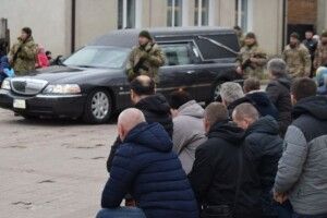 Громада Рівненщини назавжди попрощалася з двома загиблими захисниками (Фото)