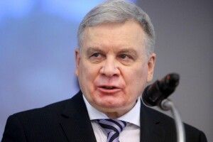 Міністр оборони та його пресслужба заплуталися у словах «фальшстарт» та «фальцет»