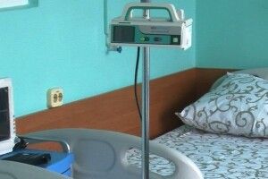 У Луцький коронавірусний шпиталь шукають медиків: потрібно пів тисячі працівників