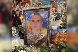 На Рівненщині попрощалися з 28-річним командиром, який поліг біля Бахмута