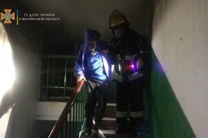 Знадобились захисні маски: на Волині пожежники врятували з вогню подружжя