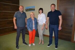 Артистка і політик Оксана Білозір презентувала на Волині проєкт для малого бізнесу