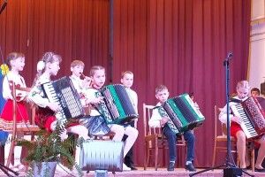 Юні музиканти на 9 травня показали клас