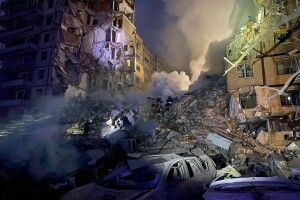 «Дніпро. Біль»: влучанням у багатоповерхівку росіяни вбили 5 людей, 39 поранили (Подробиці)