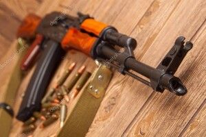 Суд обрав запобіжний захід волинянину, який викрав автомат у поліцейського
