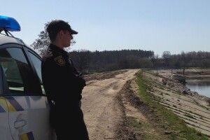 На Рівненщині підліток ледь не потонув у болоті (Відео)