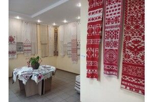Лучанка презентувала унікальну колекцію старовинних рушників (Фото)