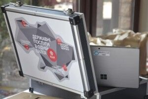 У Нововолинську діє зручна послуга «Мобільний кейс-адміністратор»