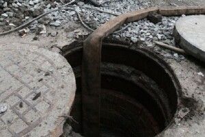 У Харкові чотири людини загинули в каналізації
