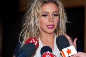 ТІНУ КАРОЛЬ ВИХОВУВАЛИ РЕМЕНЕМ