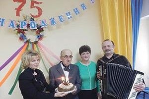 «Я ГОТОВА БУЛА СТАТИ ПЕРЕД НЕЮ НАВКОЛІШКИ, ЩОБ ТІЛЬКИ ДОНЬКА ПРИЇХАЛА ДО ХВОРОГО БАТЬКА»